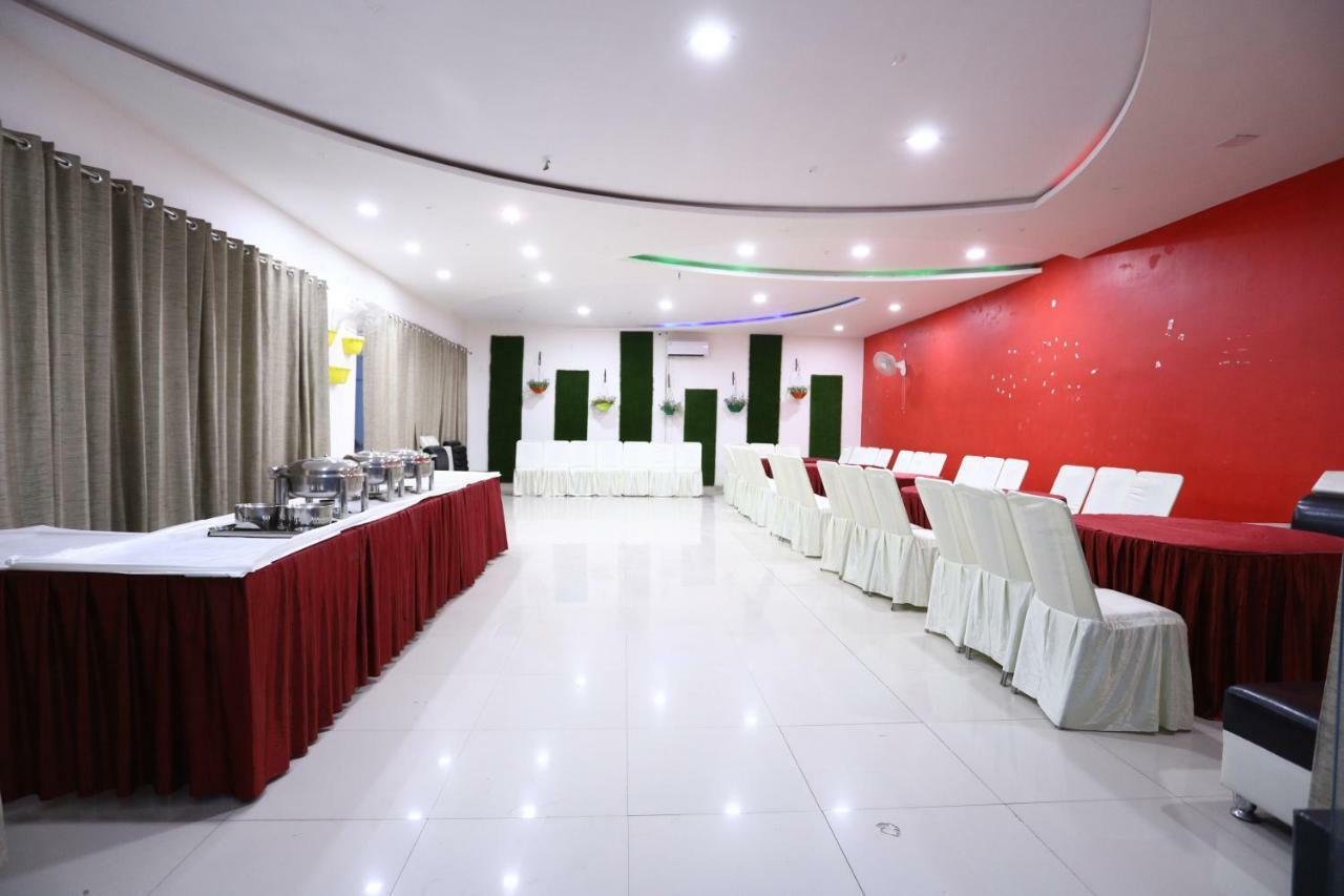 Diwan Hotel And Restaurant Surkhi Luaran gambar