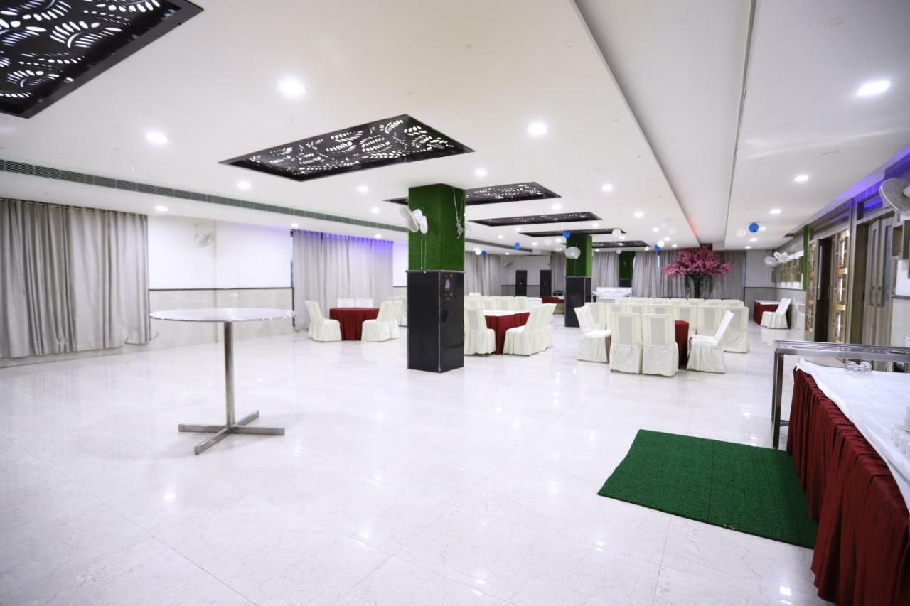 Diwan Hotel And Restaurant Surkhi Luaran gambar