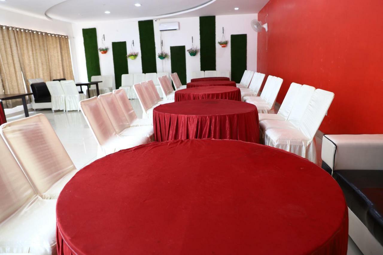 Diwan Hotel And Restaurant Surkhi Luaran gambar