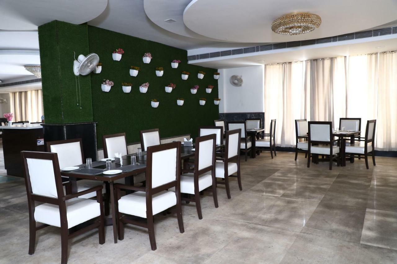 Diwan Hotel And Restaurant Surkhi Luaran gambar