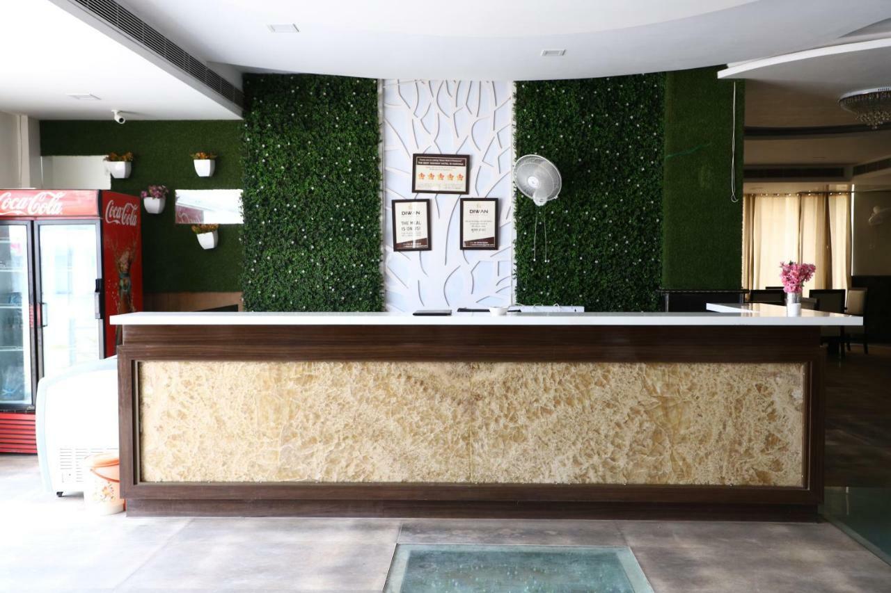 Diwan Hotel And Restaurant Surkhi Luaran gambar