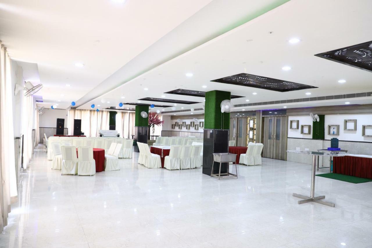 Diwan Hotel And Restaurant Surkhi Luaran gambar