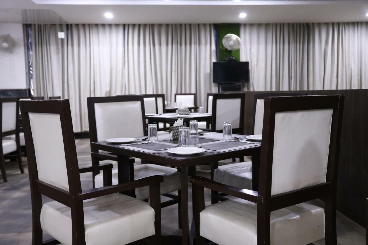 Diwan Hotel And Restaurant Surkhi Luaran gambar