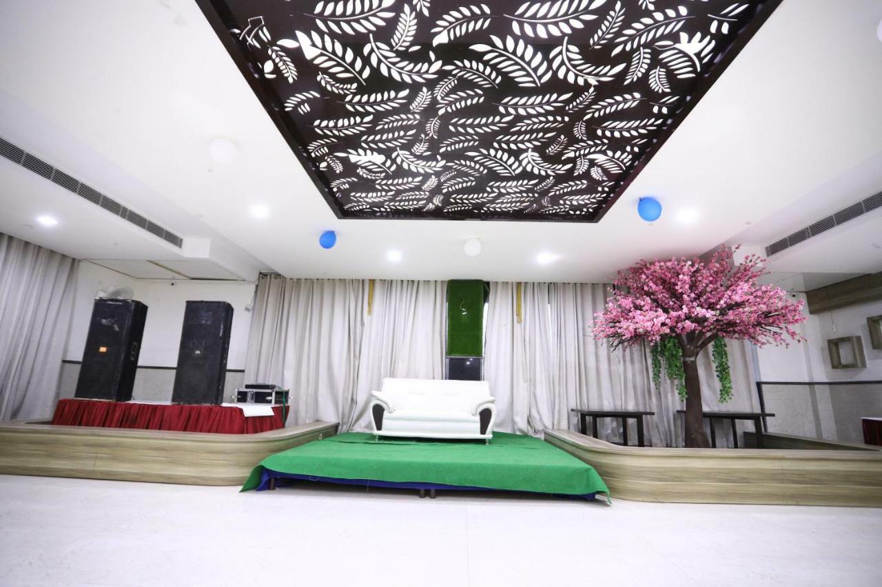 Diwan Hotel And Restaurant Surkhi Luaran gambar