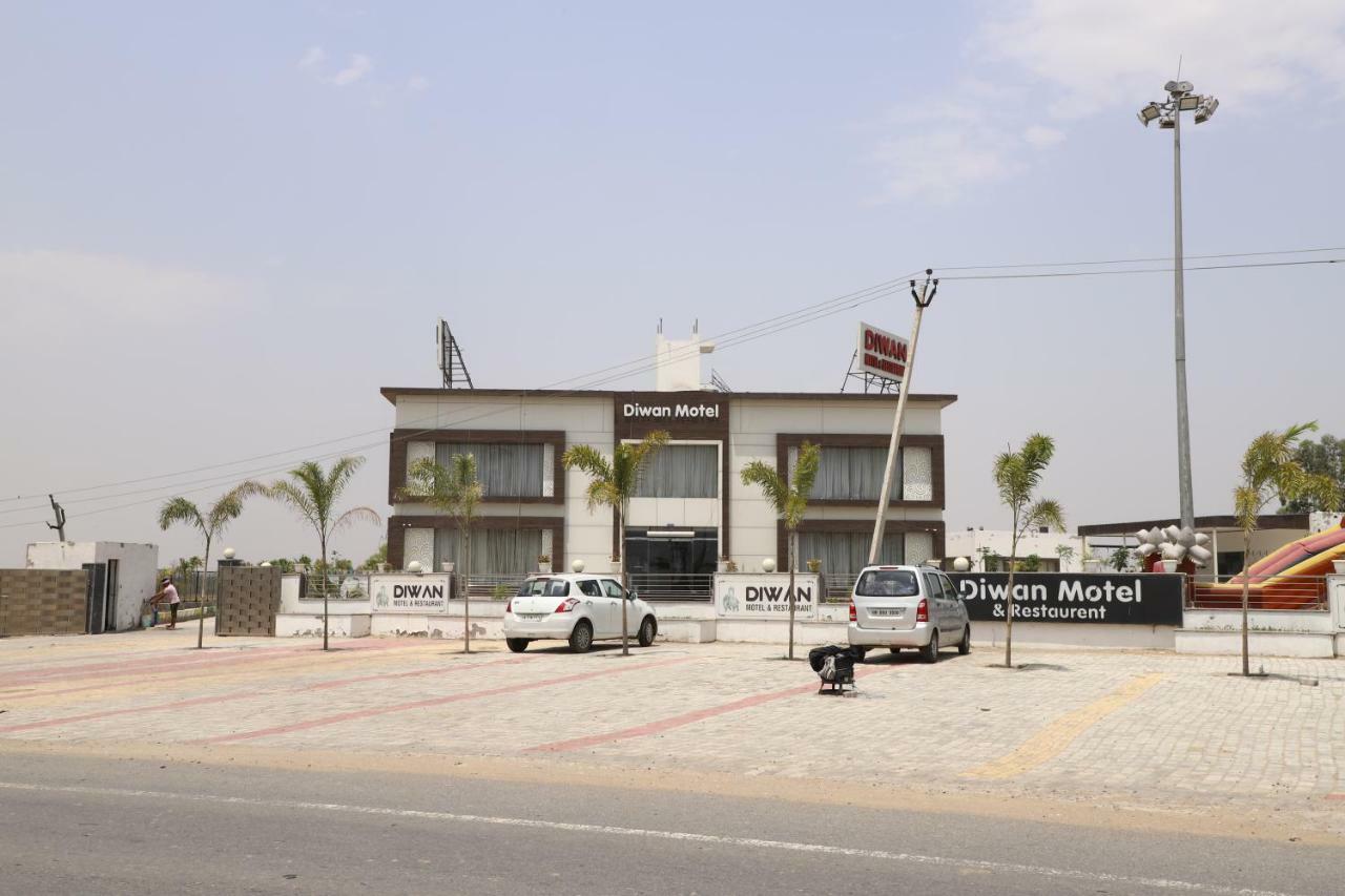 Diwan Hotel And Restaurant Surkhi Luaran gambar