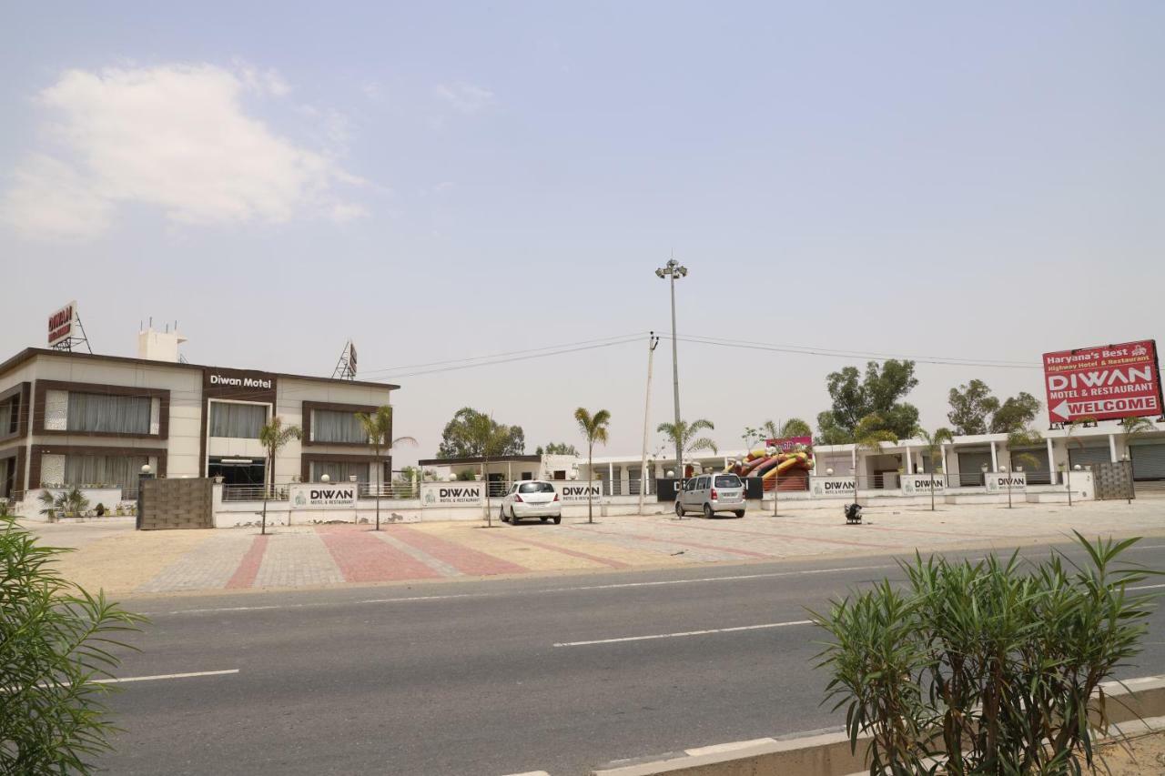 Diwan Hotel And Restaurant Surkhi Luaran gambar