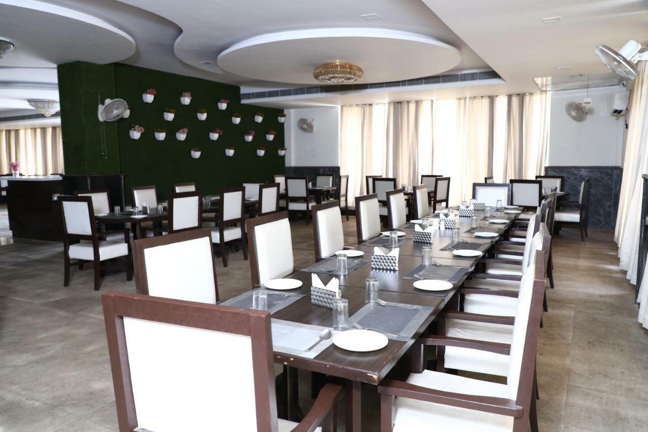 Diwan Hotel And Restaurant Surkhi Luaran gambar