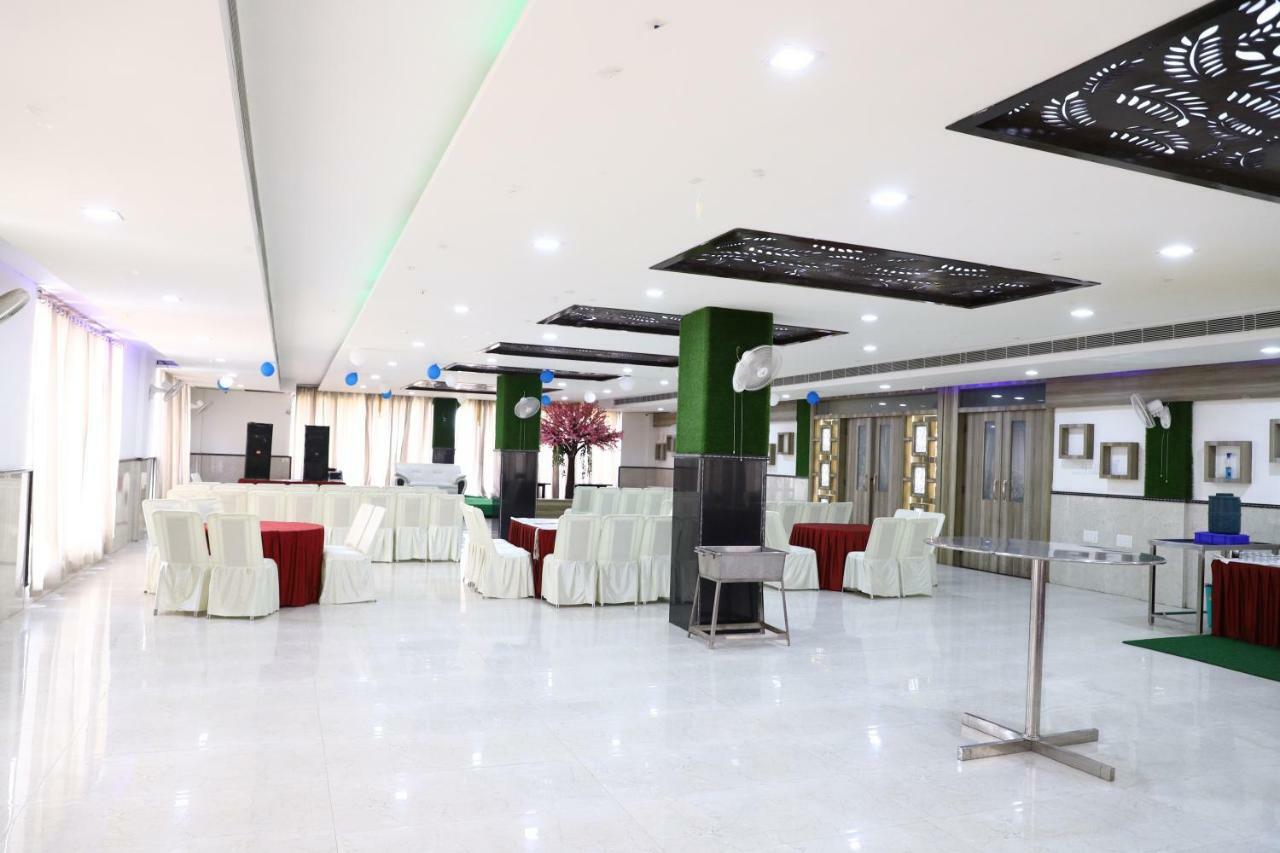 Diwan Hotel And Restaurant Surkhi Luaran gambar